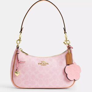 Coach Pink Powder Teri 2026